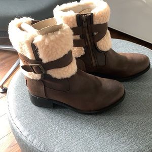 UGG brown boot women’s size 6.5 W BLAYRE BOOT IV
